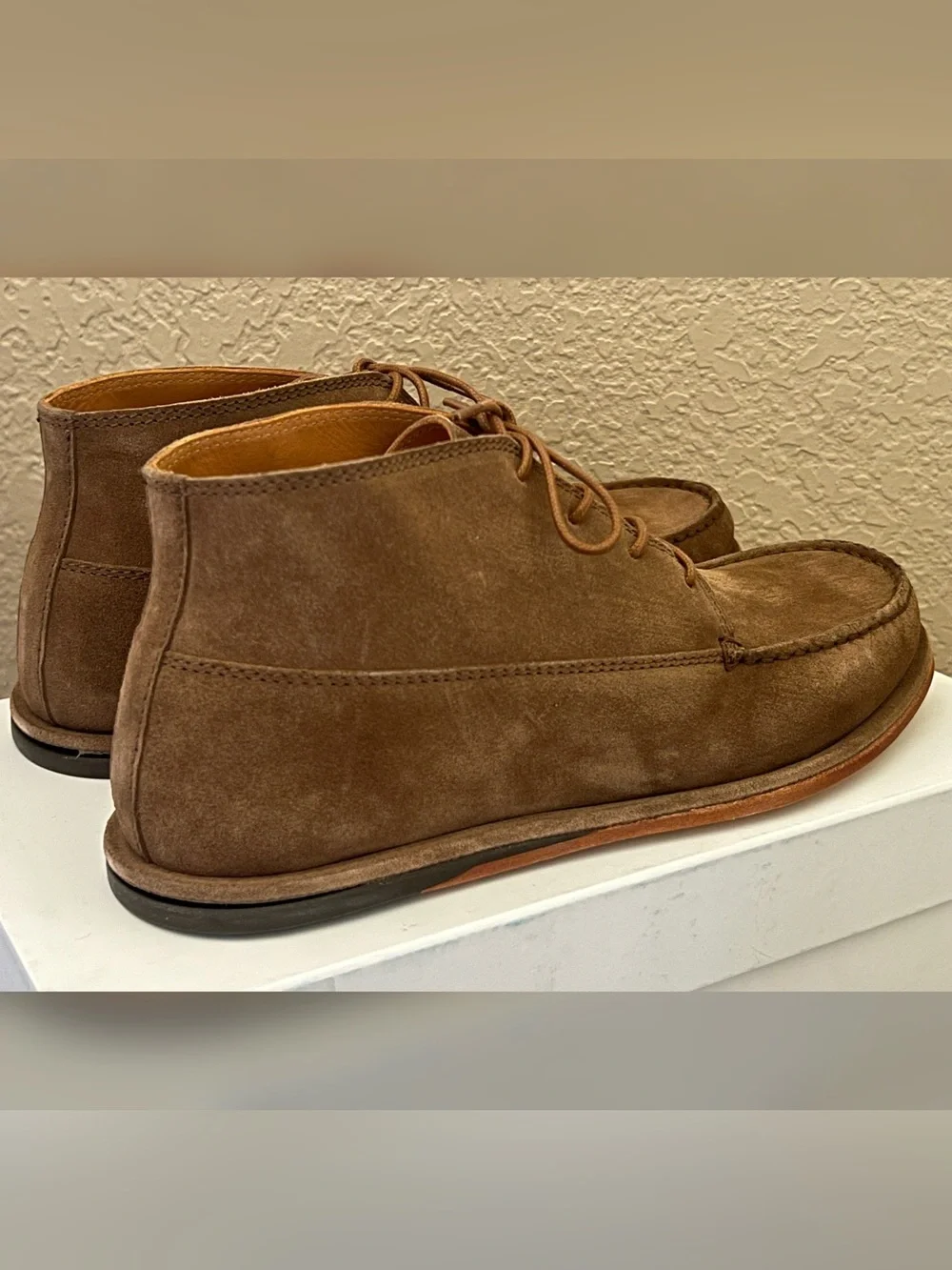 Banana Republic Italian Suede Chukka Boots Men’s Size-9